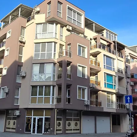 сатурн Apartament *